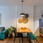 Sting Old Town Apartman *