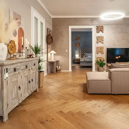 Sting Old Town Apartment *