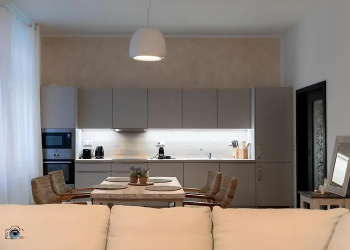 Sting Old Town Apartman