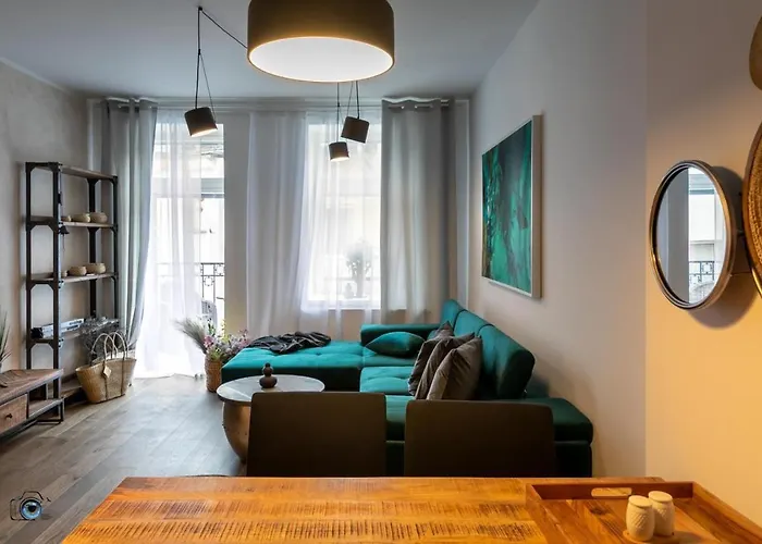 Sting Old Town Apartment